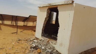 صورة لصوص يستقلون سيارة لاندكريزر يسرقون مضخة ماء بئر التومي شمال تيفيريت