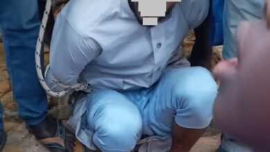 صورة نواكشوط : سكان لكصر يحبطون مخطط عصابة ويقبضون علي عنصر منها “تفاصيل”