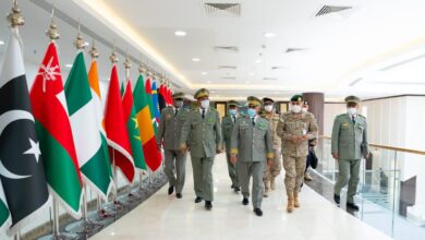 صورة الفريق محمد بمب مكت يزور مقر قيادة التحالف الإسلامي لمكافحة الإرهاب”تفاصيل”