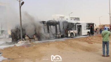 صورة النيران تلتهم باصا علي طريق نواذيبو