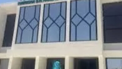 صورة اللجنة المستقلة للانتخابات تدعو مرشحى الرئاسة الى احترام قوانين الحملات