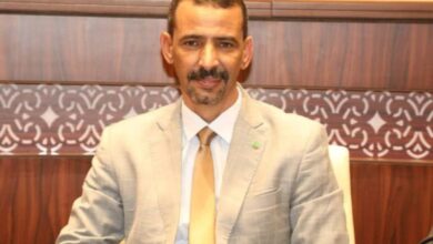 صورة وزير الثقافة والفنون والاتصال والعلاقات مع البرلمان يتوجه الي السعودية