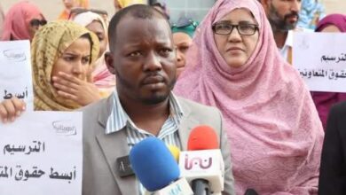 صورة نواكشوط : أكبر تجمع لمتعاوني مؤسسات الاعلام الرسمية يشيد بمجريات إنهاء المعاناة “البيان”
