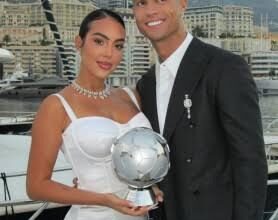 صورة بعد إنجابهما 5 أطفال من الزنا.. تحديد توقيت ومكان زفاف رونالدو وجورجينا