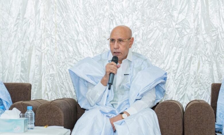 صورة رئيس الجمهوية : نعمل على إنشاء طريق يفك العزلة عن مدينة ولاته