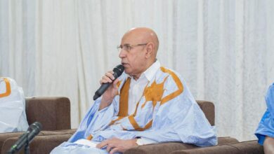 صورة الرئيس : نعمل على وضع أسس تعليم جيد لصالح أجيالنا