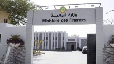 صورة تقرير للمالية: 59 ألف عامل يداومون بالوزارات من أصل 61 ألفا