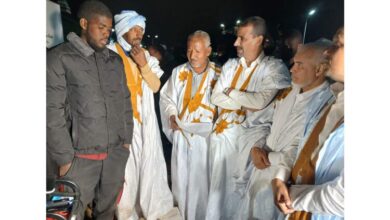 صورة وزير الثقافة يشرف على توزيع المكونة التنموية التي وفرتها هيئة التراث لسكان وادان