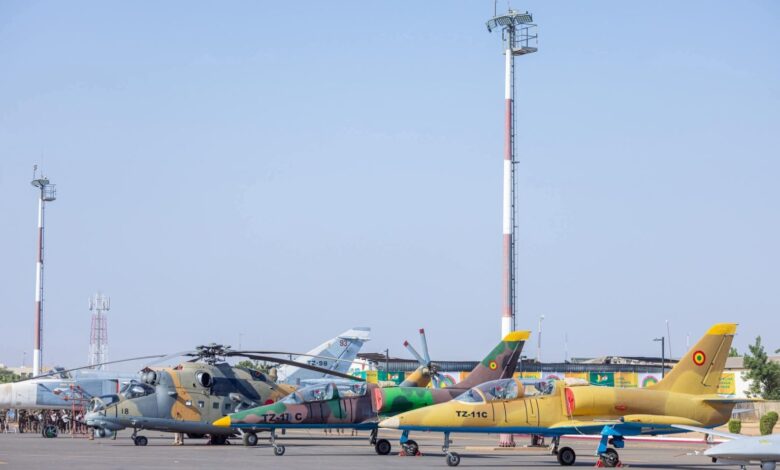 صورة الجيش المالي يعلن تنفيذ ضربات جوية ناجحة ضد “أهداف إرهابية”