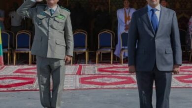 صورة وزير المالية وكالة يوشح عددا من أطر المالية وضباط الجمارك الوطنية